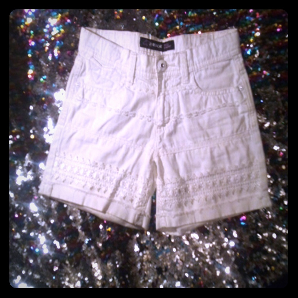 Cute white shorts❤️